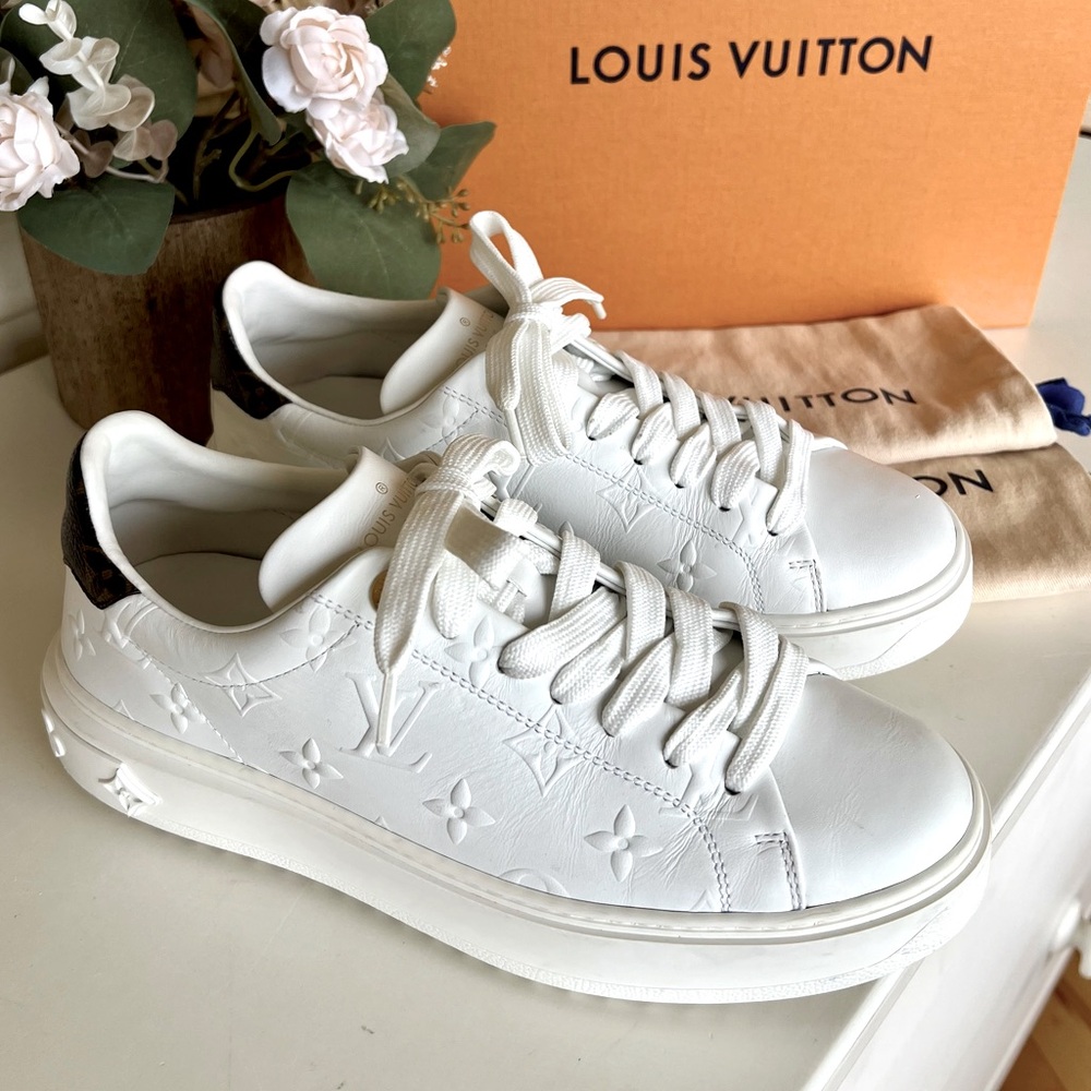 Genuine LOUIS VUITTON "Time Out" Sneakers Size 38 or 8